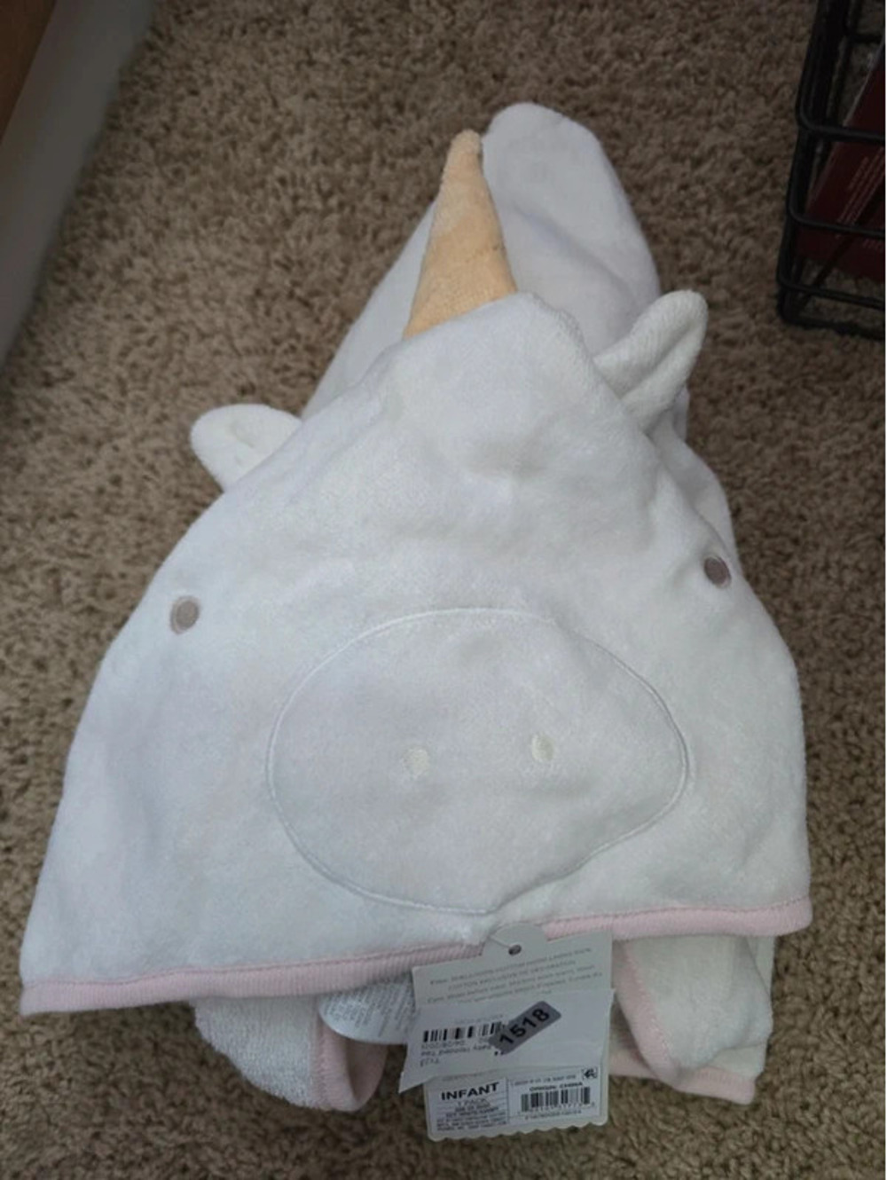 Brand new infant hooded, towel item 1518 bin 13